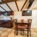Sunce Palace With Free Offsite Parking Διαμέρισμα