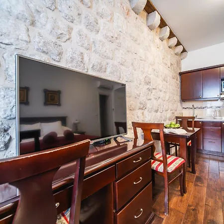 Sunce Palace With Free Offsite Parking Lägenhet *