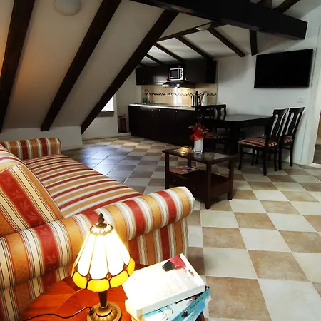 Sunce Palace With Free Offsite Parking Apartmán