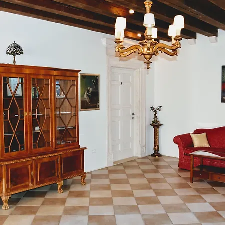 Sunce Palace With Free Offsite Parking Apartmán
