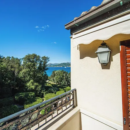 Sunce Palace With Free Offsite Parking Apartmán *