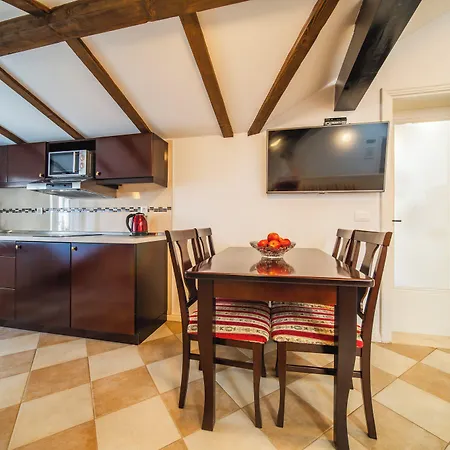 Sunce Palace With Free Offsite Parking