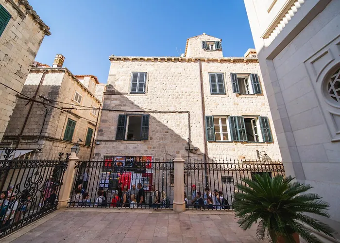 Sunce Palace With Free Offsite Parking