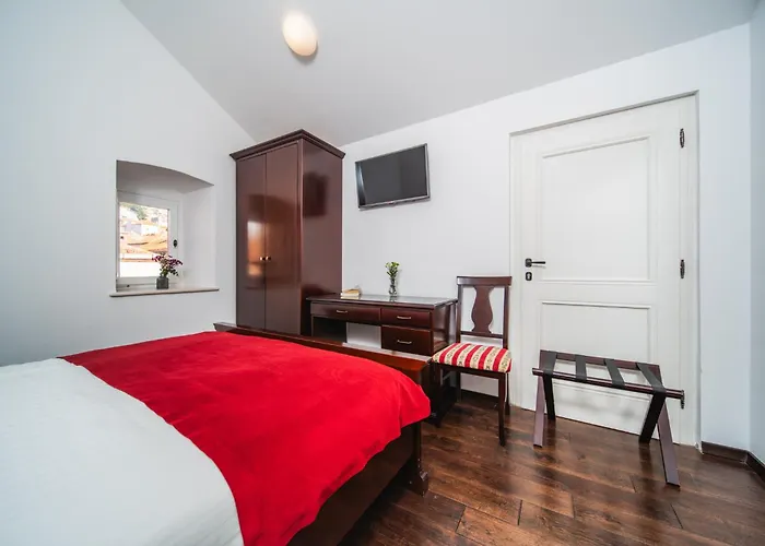 Sunce Palace With Free Offsite Parking